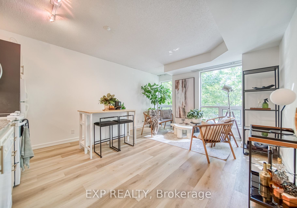 350-wellington-street-w-toronto-ontario-c12443280