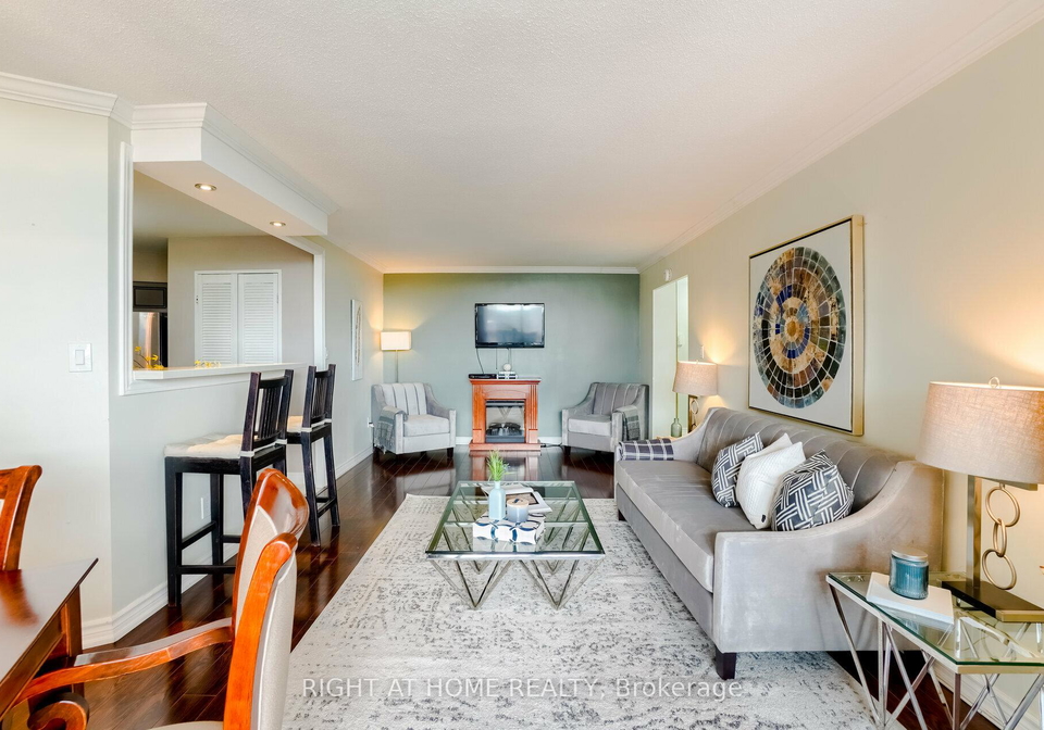 5-shady-golfway-east-york-ontario-c12443283