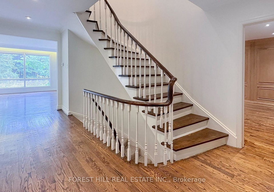 19-chieftain-crescent-north-york-ontario-c12443316