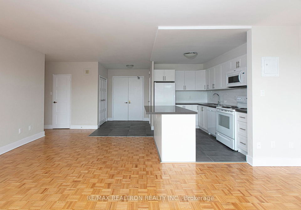 10-shallmar-boulevard-toronto-ontario-c12443424