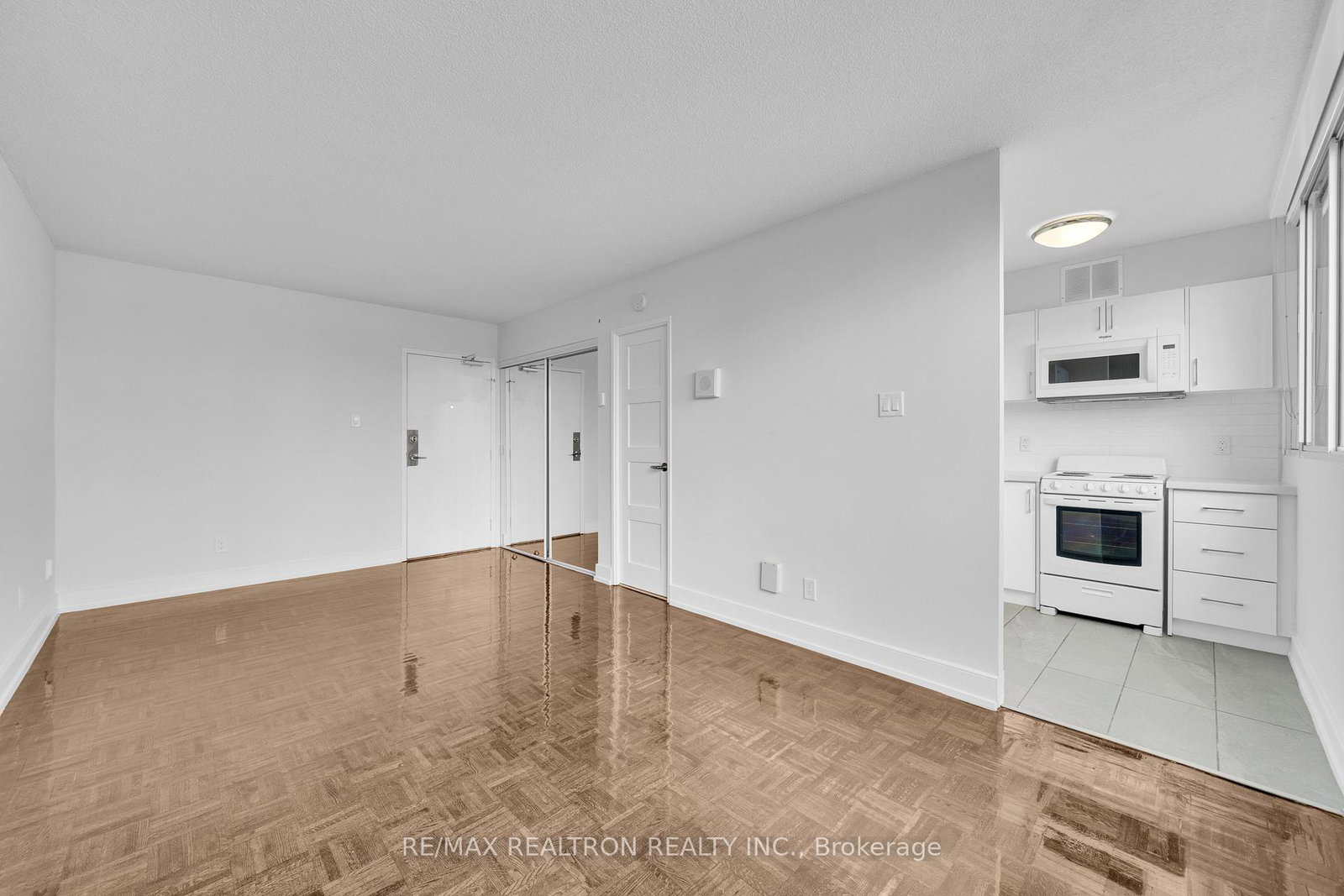 33-isabella-street-toronto-ontario-c12443685
