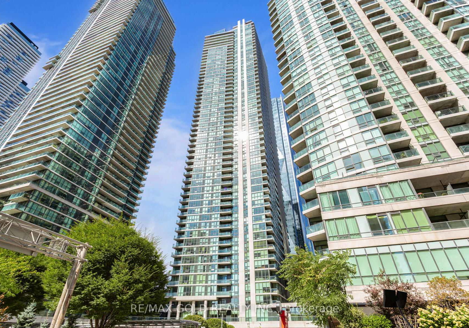 33-bay-street-toronto-ontario-c12443765