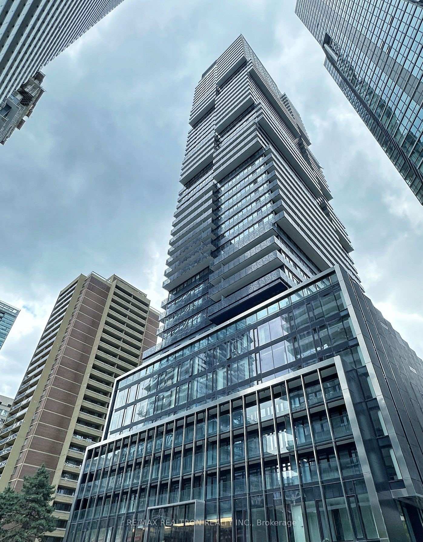 55-charles-street-e-toronto-ontario-c12443781