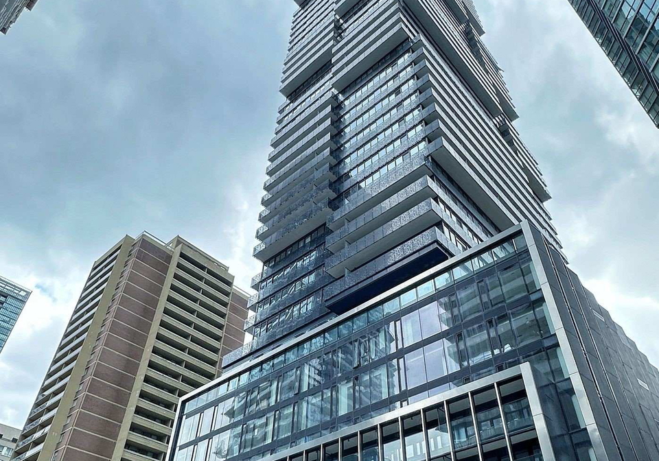 55-charles-street-e-toronto-ontario-c12443781