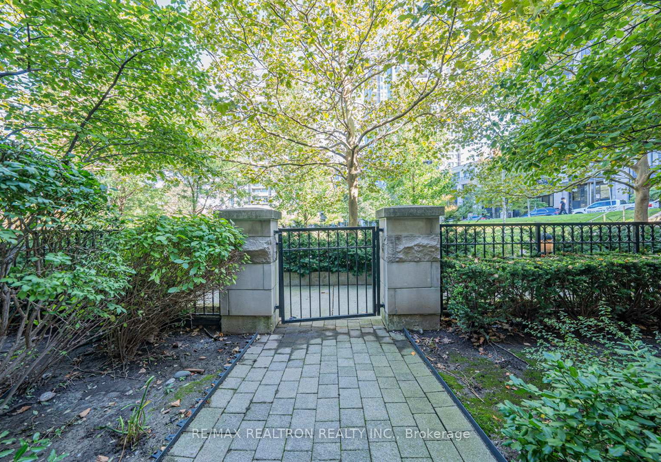 115-harrison-garden-boulevard-north-york-ontario-c12443982