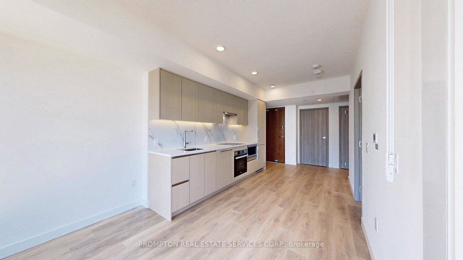 1-concord-cityplace-way-toronto-ontario-c12444047