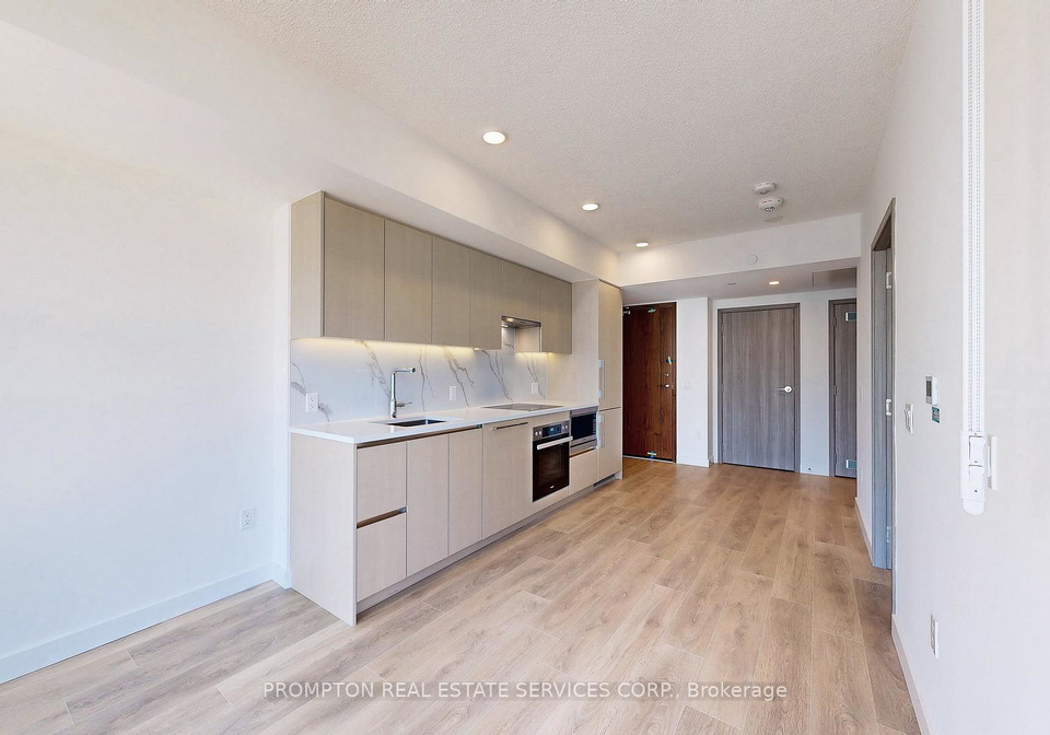 1-concord-cityplace-way-toronto-ontario-c12444047