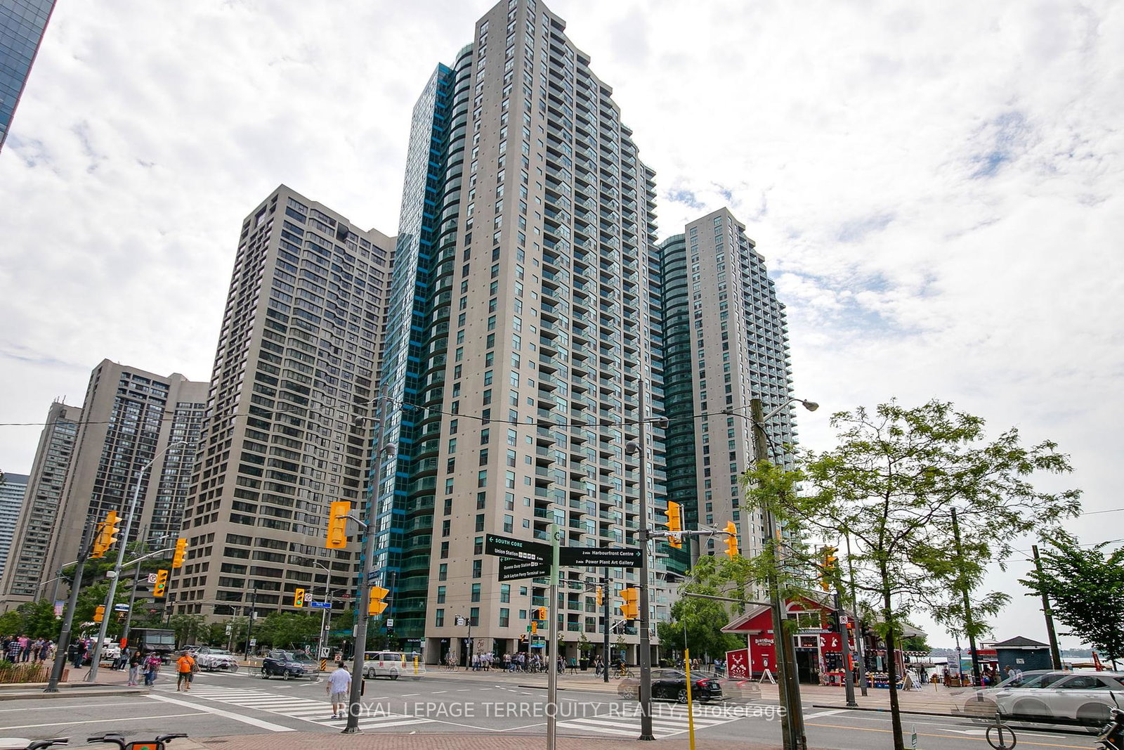99-harbour-square-toronto-ontario-c12444246