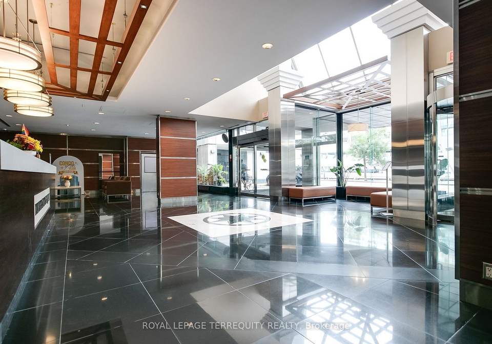 99-harbour-square-toronto-ontario-c12444246