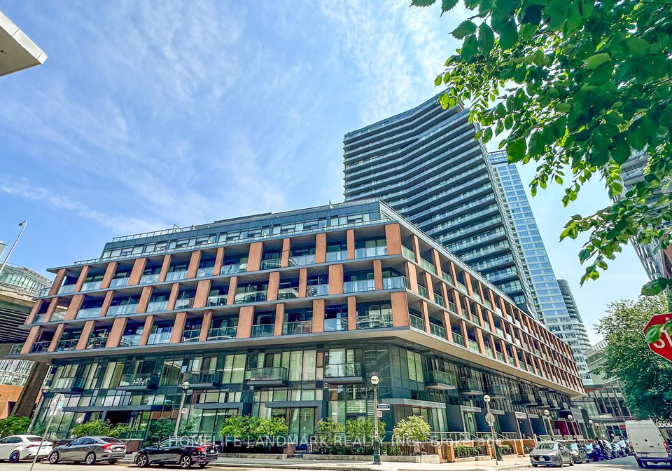 20-bruyeres-mews-toronto-ontario-c12444284