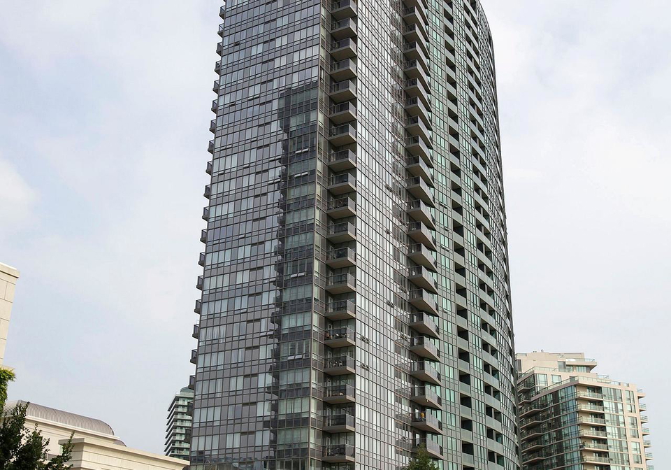 25-greenview-avenue-toronto-ontario-c12444449