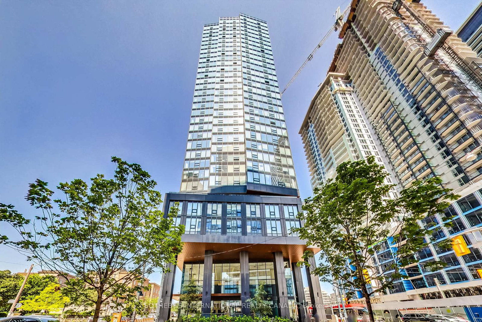 19-western-battery-road-toronto-ontario-c12444604