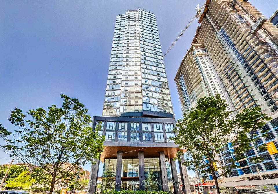 19-western-battery-road-toronto-ontario-c12444604