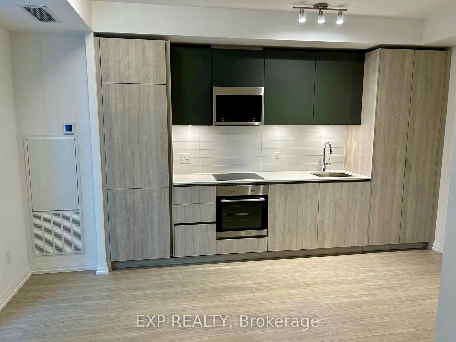 8-widmer-street-toronto-ontario-c12444731