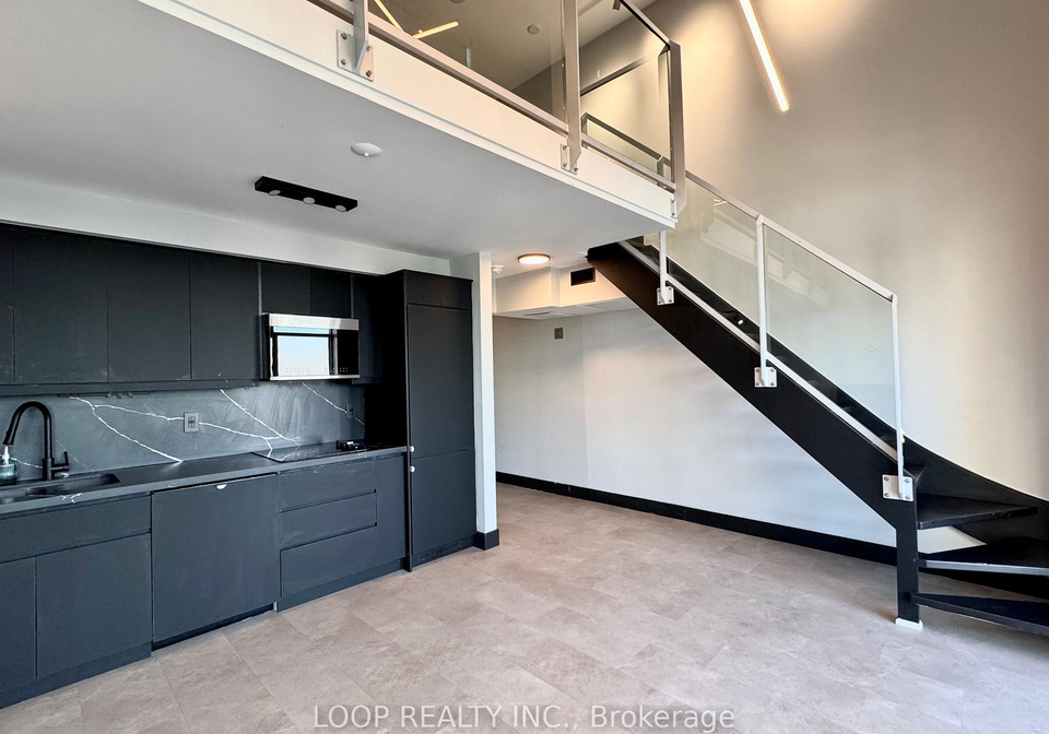 15-fort-york-boulevard-toronto-ontario-c12444752