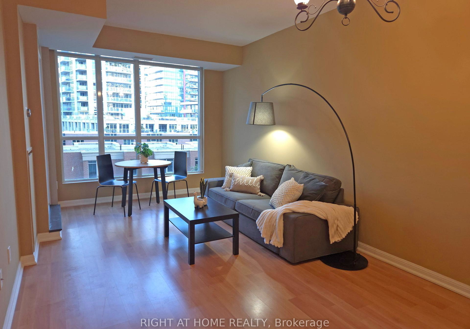 628-fleet-street-toronto-ontario-c12444878