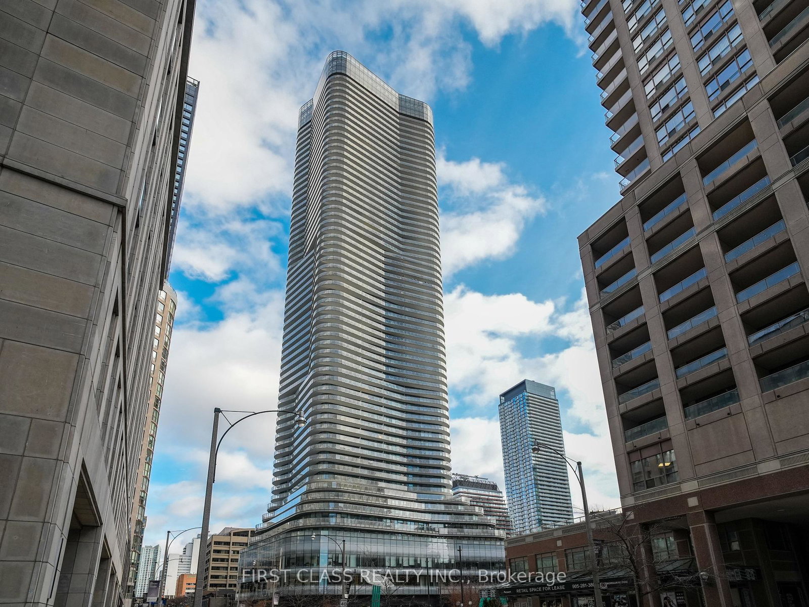 11-wellesley-street-w-toronto-ontario-c12445086