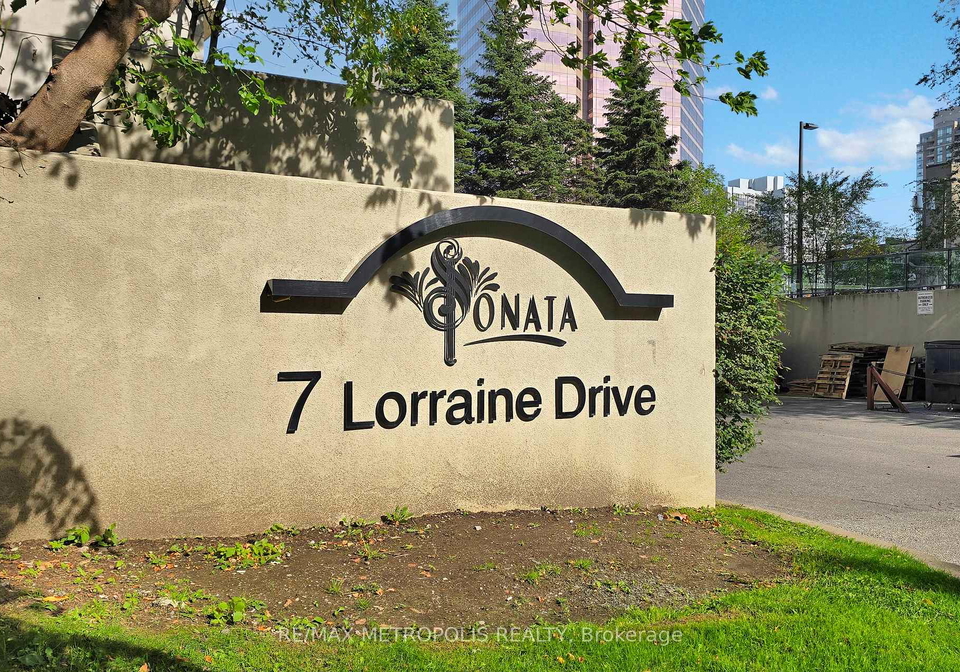 7-lorraine-drive-toronto-ontario-c12445294
