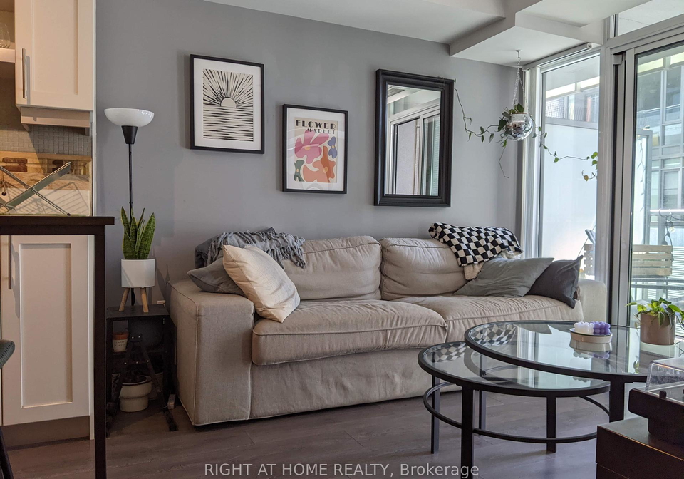 525-adelaide-street-w-toronto-ontario-c12445584