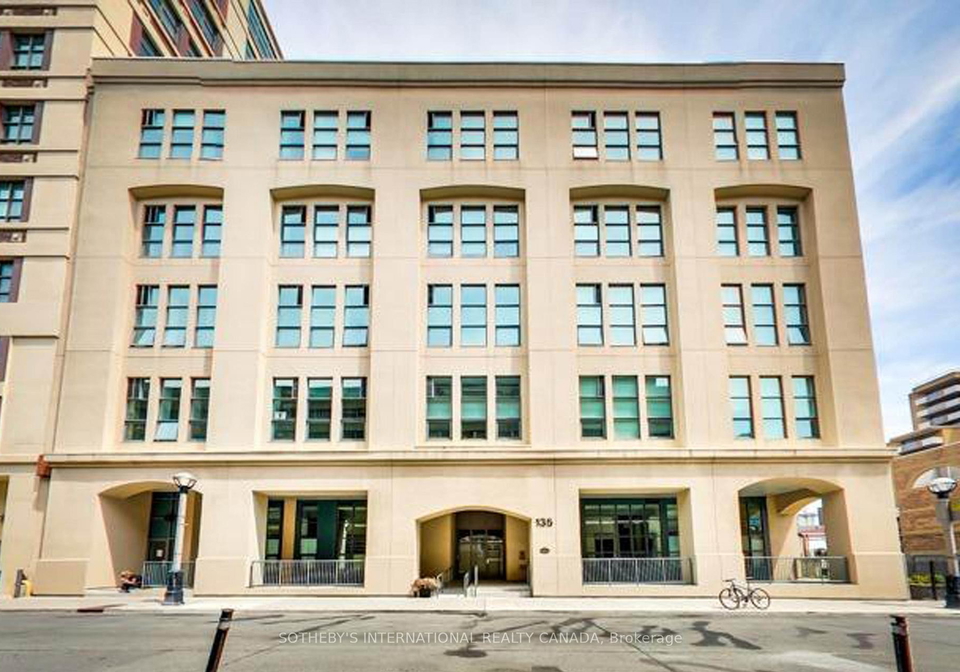 135-dalhousie-street-toronto-ontario-c12445967