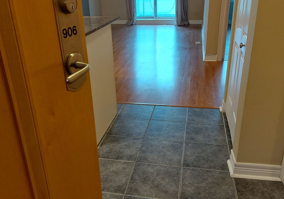 212-eglinton-avenue-e-toronto-ontario-c12446042