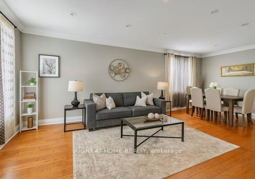 8-pannahill-road-toronto-ontario-c12446095