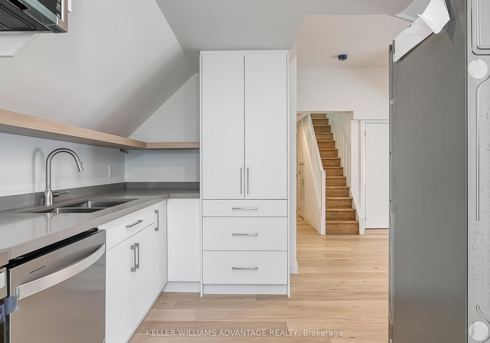 42-delaware-avenue-toronto-ontario-c12446885