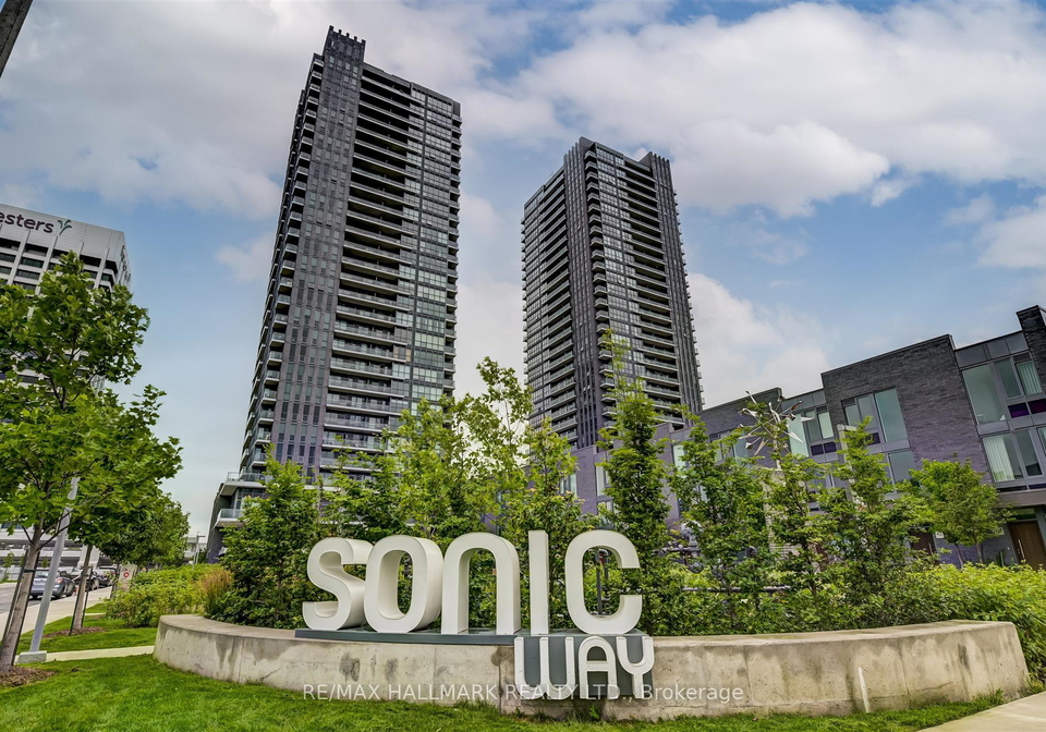 6-sonic-way-east-york-ontario-c12447220