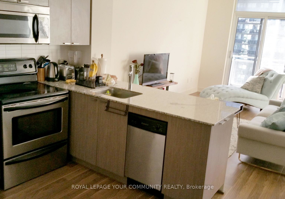 23-sheppard-avenue-e-north-york-ontario-c12447301