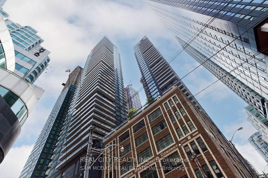 115-blue-jays-way-toronto-ontario-c12447607