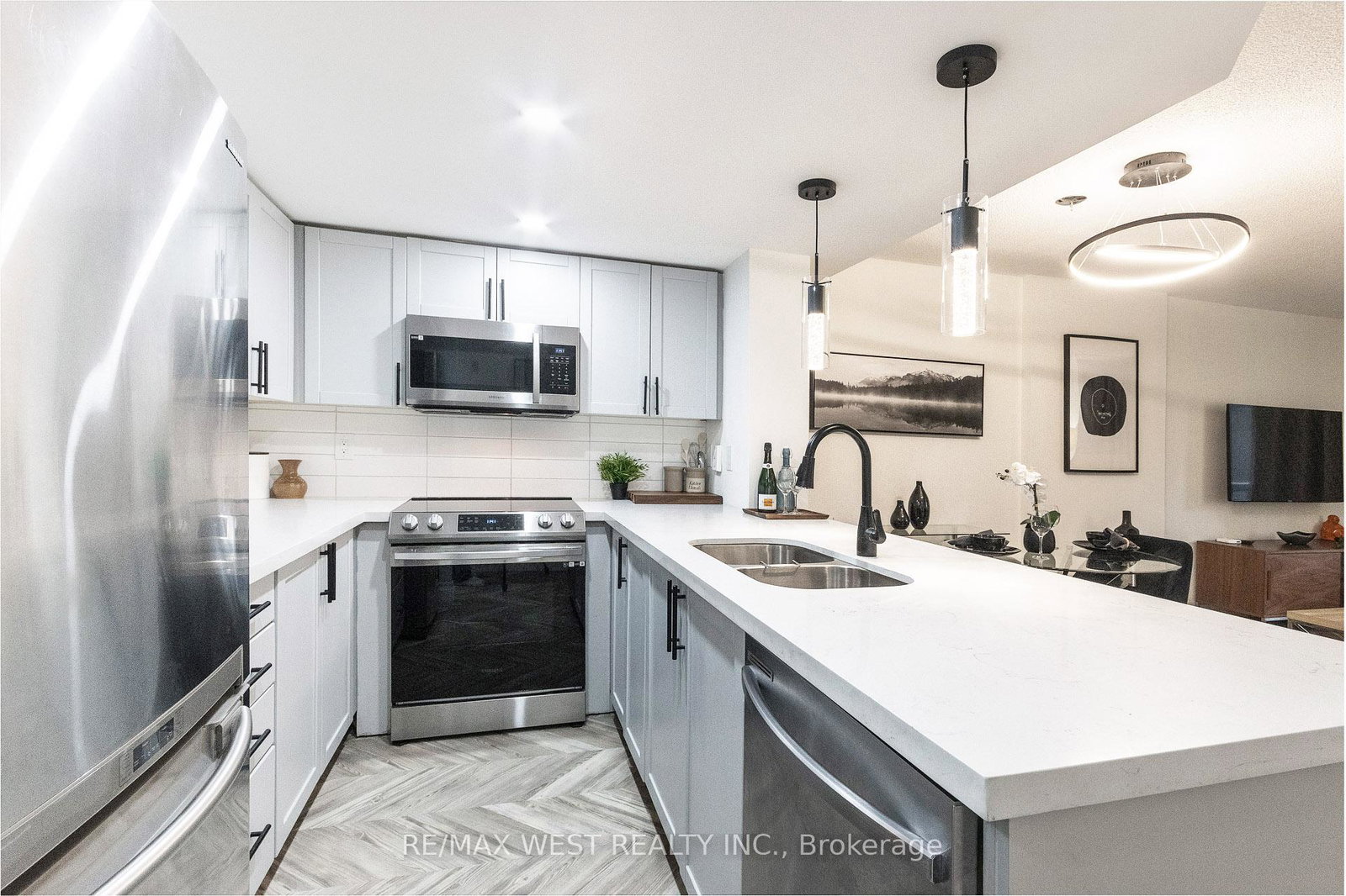330-adelaide-street-e-toronto-ontario-c12447638