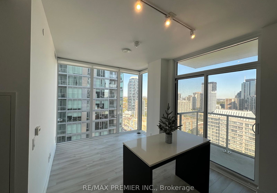33-helendale-avenue-toronto-ontario-c12447769