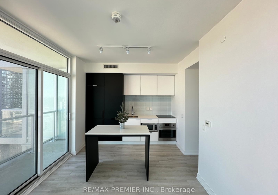 33-helendale-avenue-toronto-ontario-c12447769