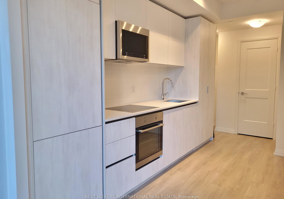 8-widmer-street-toronto-ontario-c12448053
