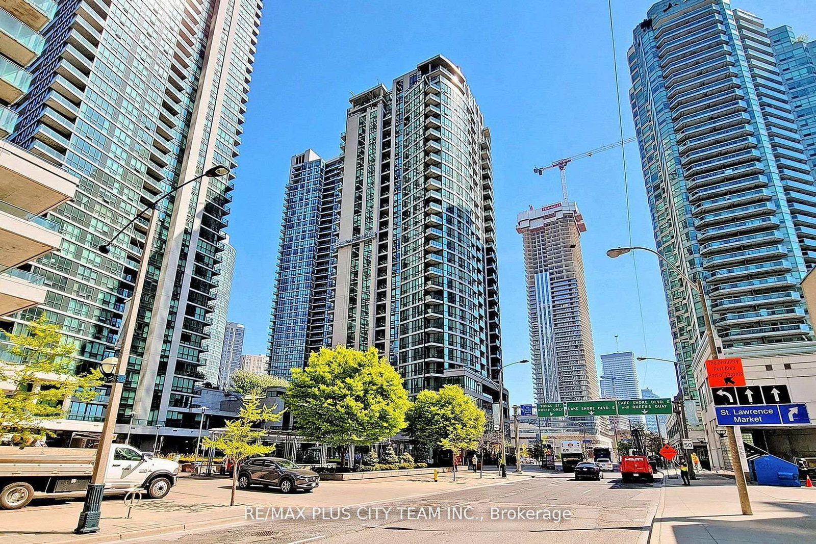 12-yonge-street-toronto-ontario-c12448115
