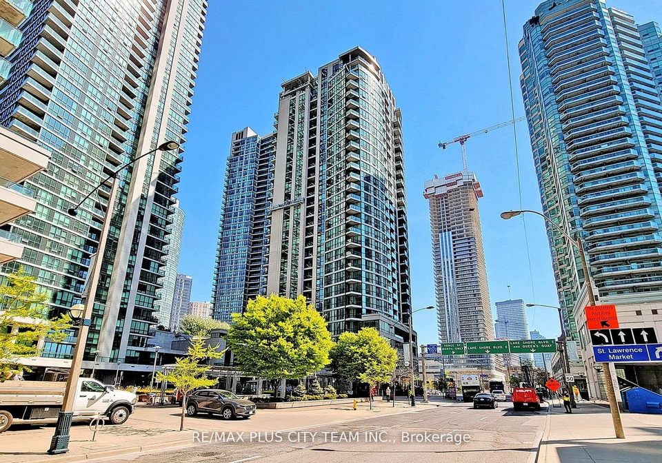 12-yonge-street-toronto-ontario-c12448115