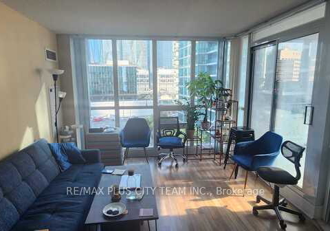 12-yonge-street-toronto-ontario-c12448115