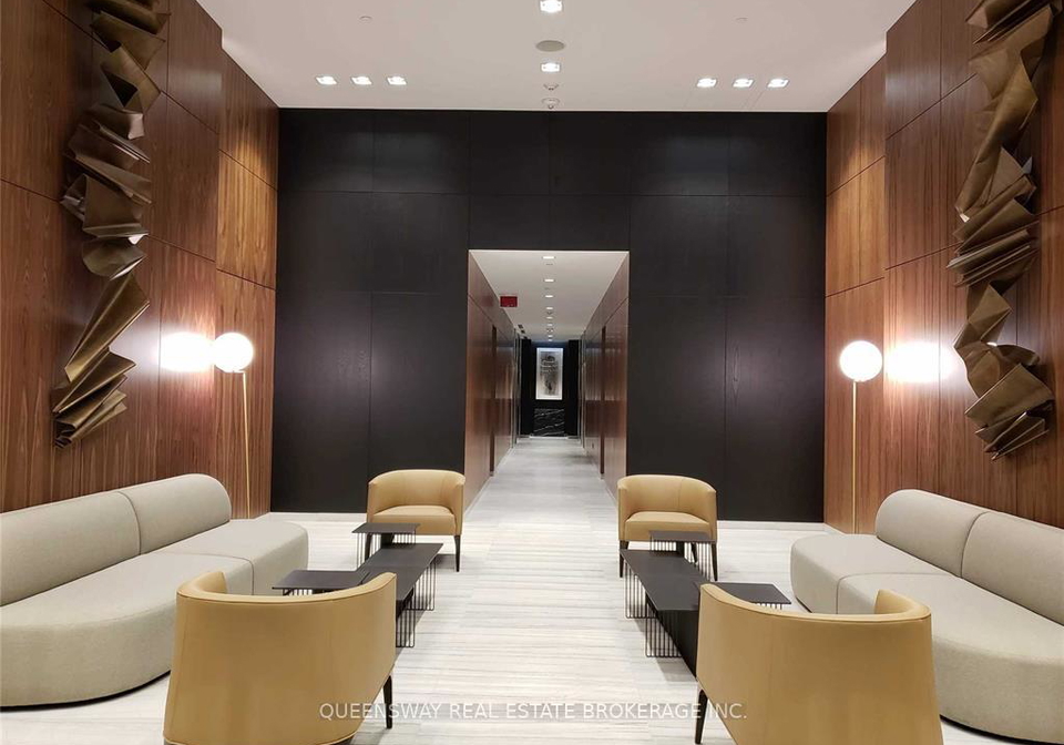 8-eglinton-avenue-e-toronto-ontario-c12448328