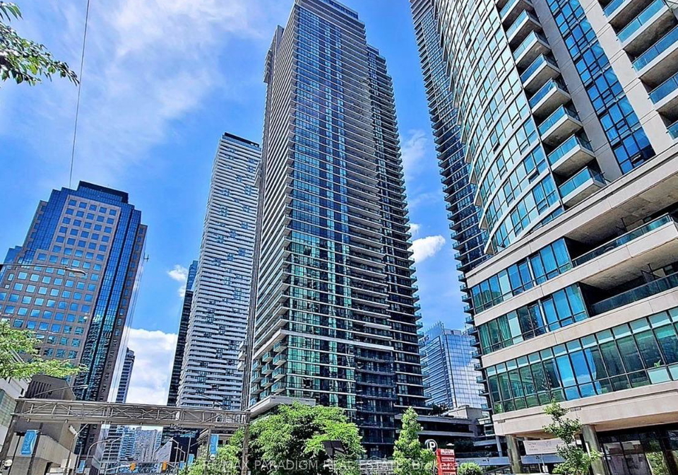 33-bay-street-toronto-ontario-c12448402