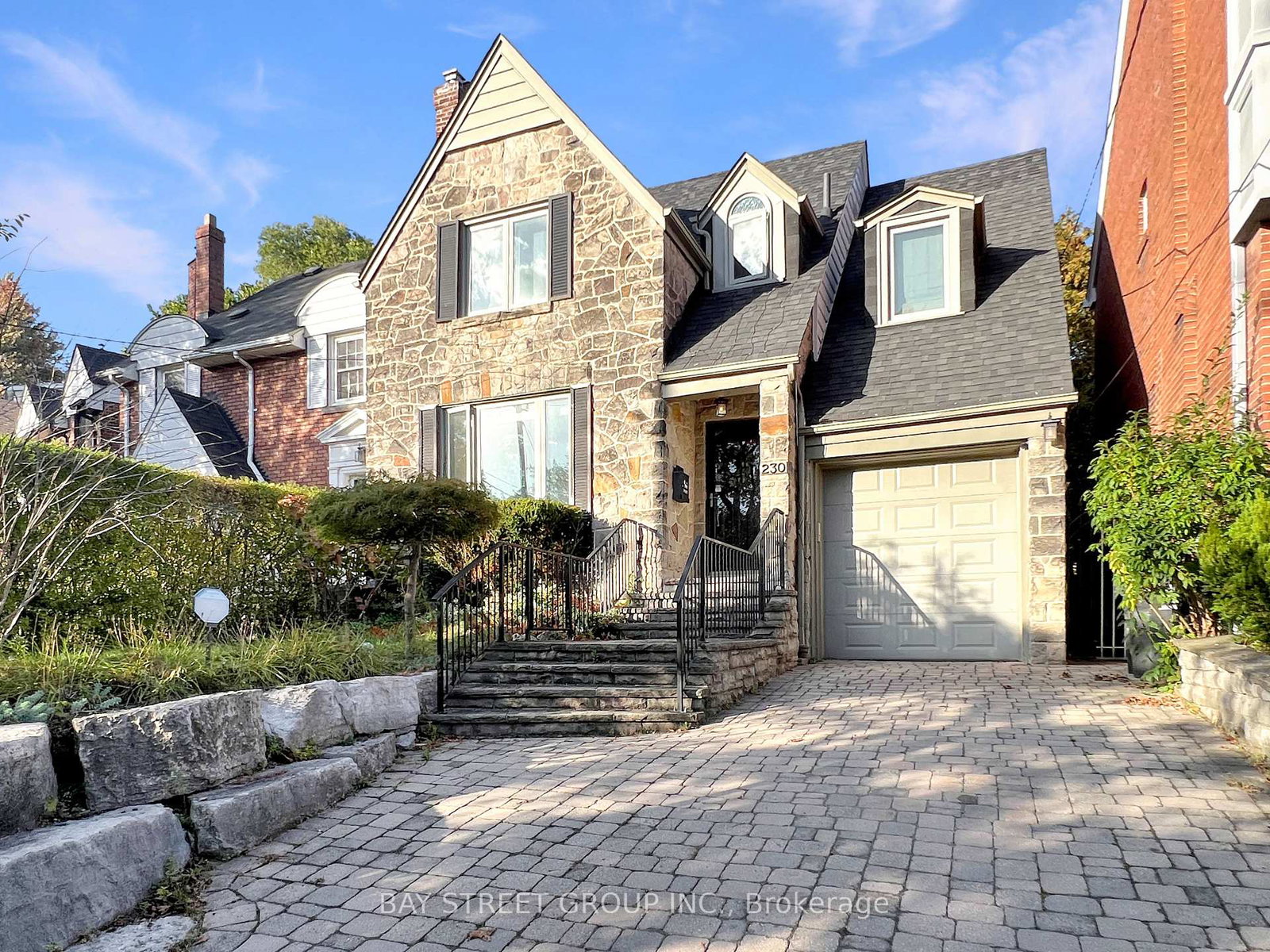 230-chaplin-crescent-toronto-ontario-c12448521