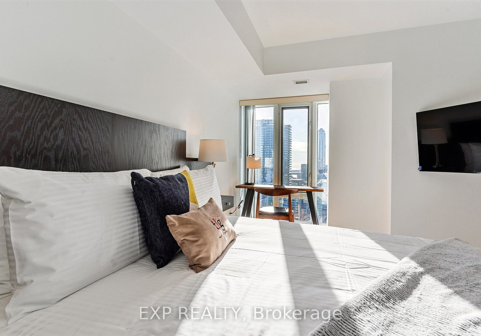 210-victoria-street-toronto-ontario-c12448539