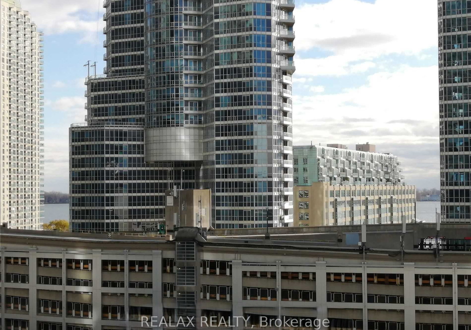 25-lower-simcoe-street-toronto-ontario-c12449021