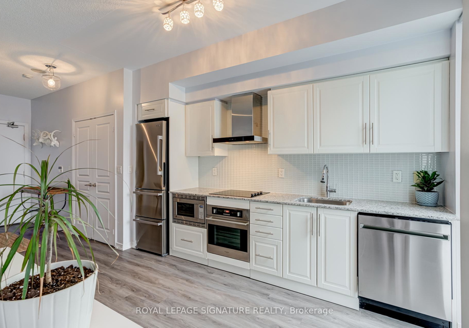 352-front-street-w-toronto-ontario-c12449024