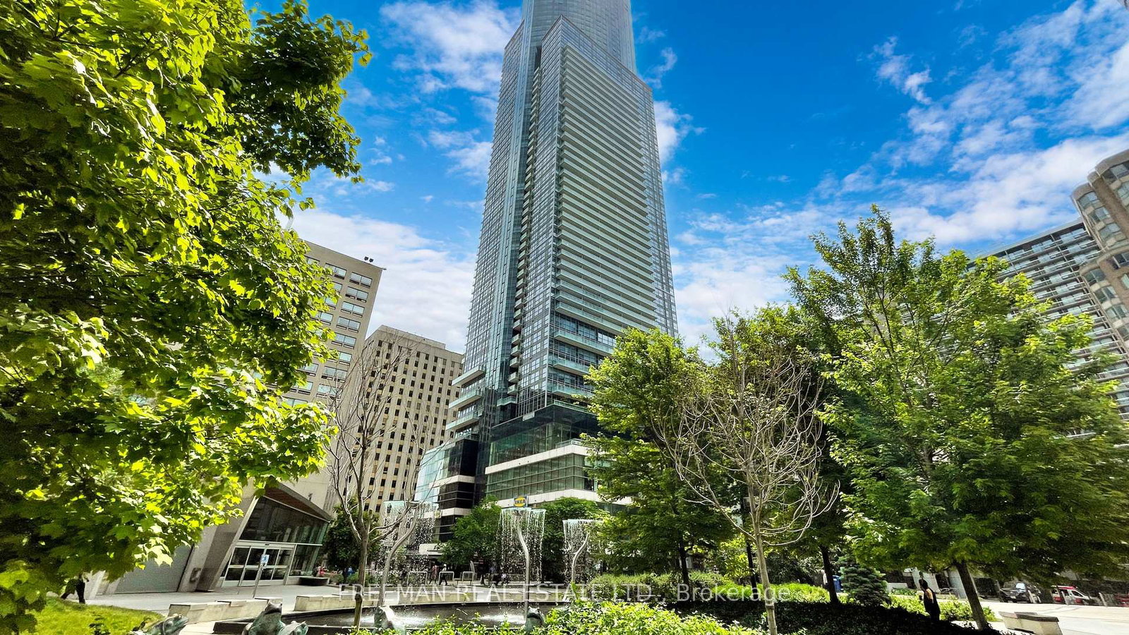 386-yonge-street-toronto-ontario-c12449104