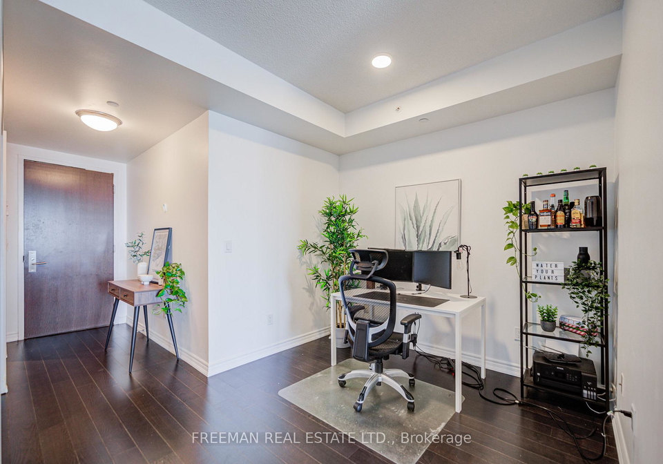 386-yonge-street-toronto-ontario-c12449104