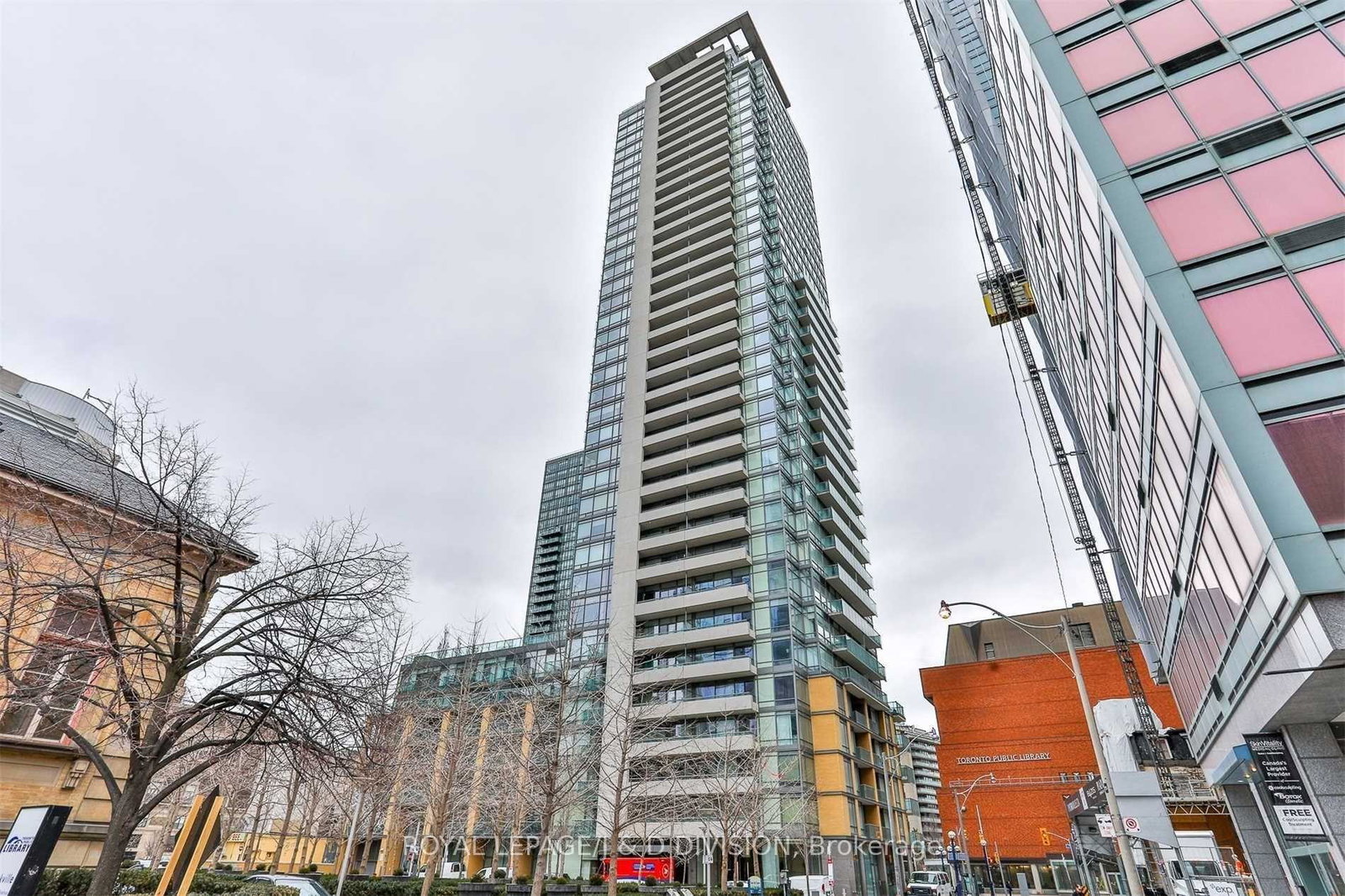 18-yorkville-avenue-toronto-ontario-c12449224