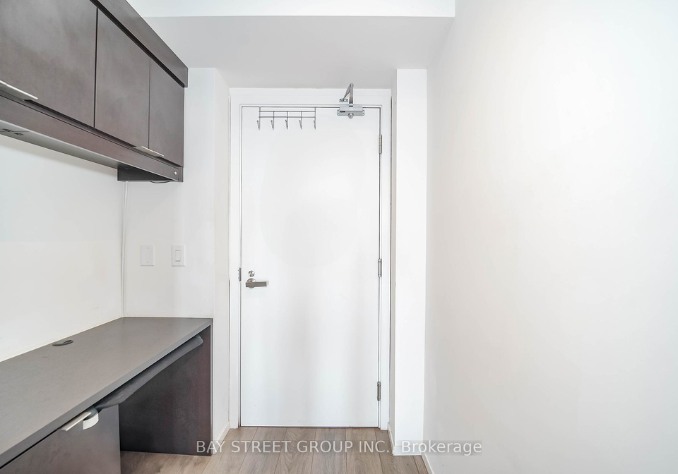 159-dundas-street-e-toronto-ontario-c12449225