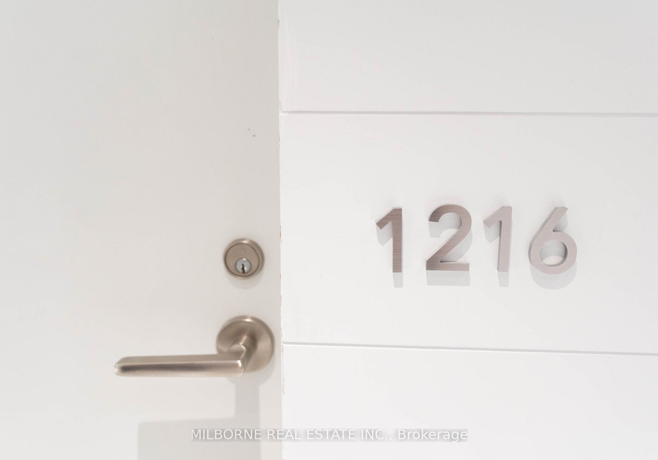 121-st-patrick-street-toronto-ontario-c12449714