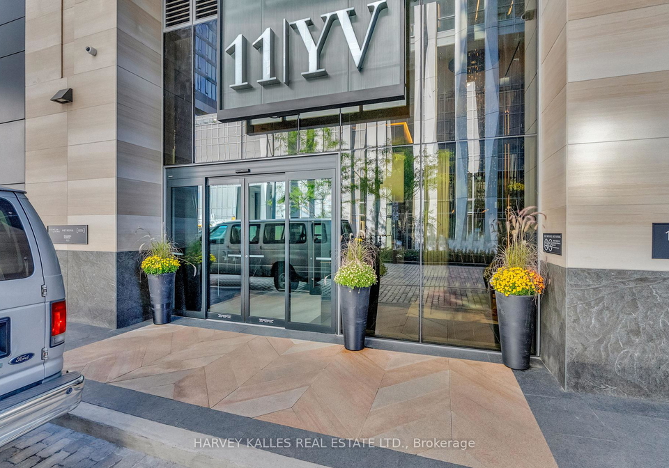 11-yorkville-avenue-toronto-ontario-c12449823