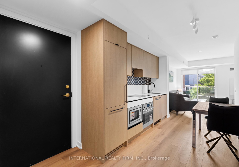 5-lakeview-avenue-toronto-ontario-c12449826